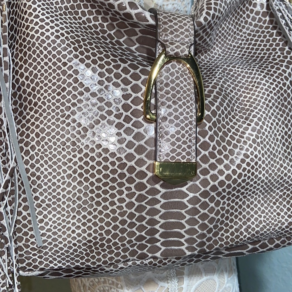 Nwot G.I.L.I.  100% Leather Large  hobo Snakeskin Fringe Bag - Picture 7 of 16